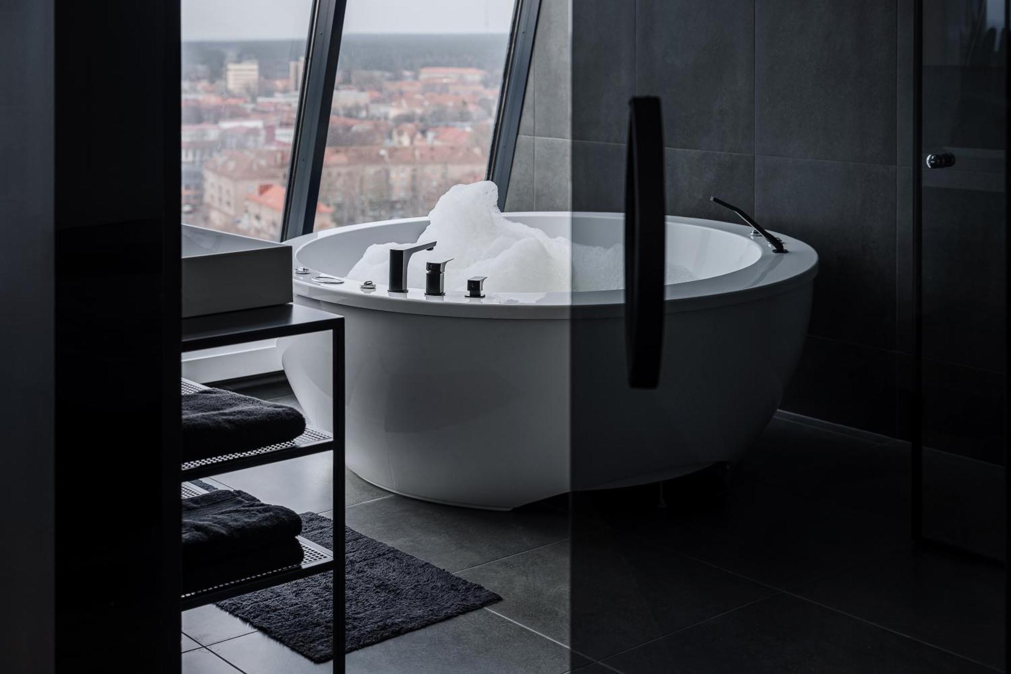 Sky Garden Penthouse Leilighet Klaipėda Eksteriør bilde